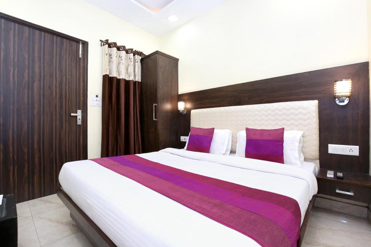 Hotel Oyo 7447 Grand Park Amritsar Exterior foto